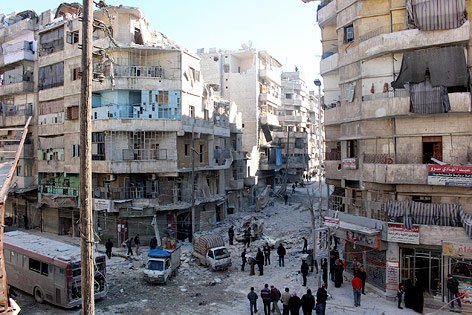 © Reuters/Mahmoud Hebbo Zerstörung durch Fassbomben in Aleppo
