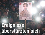 Demonstranten mit einem Timoschenko-Bild