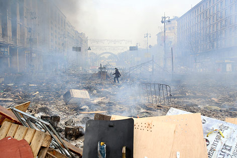 © Reuters/Konstantin Grishin Straße voller Debris