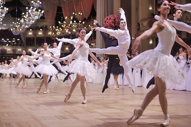 Tänzerinnen und Tänzer des Staatsopernballetts