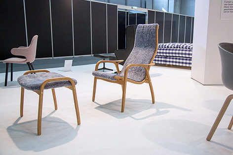 Sessel auf der Messe Möbel und Interieur