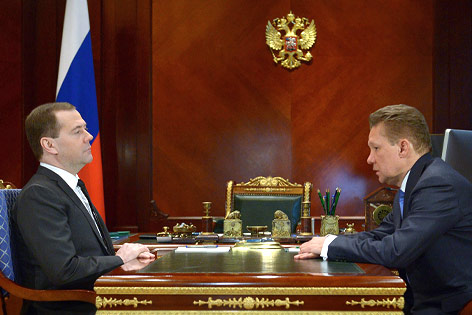 © APA/EPA/RIA Novosti/Alexander Astafyev Russischer Ministerpräsident Dimitri Medwedew und Gasprom CEO Alexei Miller