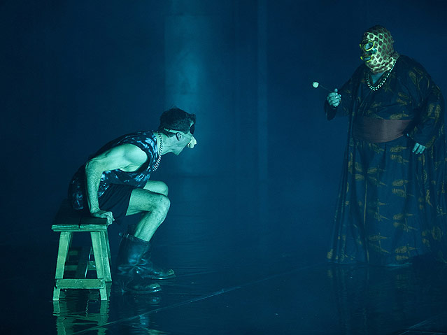 © Burgtheater/Reinhard Maximilian Werner Marc Hosemann und Hermann Scheidleder
in "Die Krönung Richards III" im Burgtheater