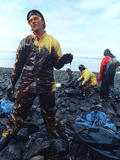 Bill Scheer aus Valdez bei den Aufräumarbeiten nach der Exxon-Valdez-Havarie