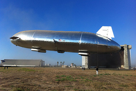 © picturedesk.com/Aeros/Rex Features Aeroscraft in der Luft