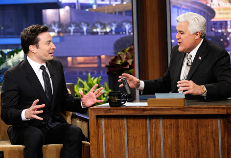 © AP/NBC, Chris Haston Die beiden Showmaster Lay Leno und Jimmy Fallon in der Tonight Show