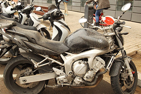 Verstaubtes Motorrad