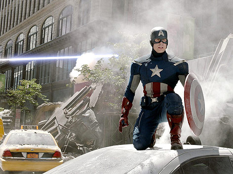 © 2011 MVLFFLLC. TM & 2011 Marvel Captain America (Chris Evans)