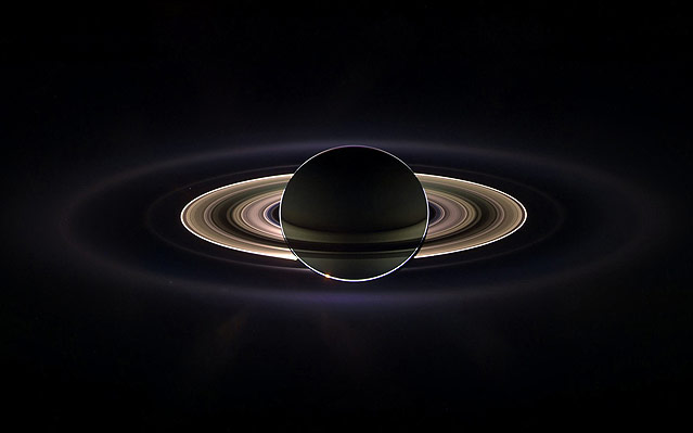 © NASA/JPL-Caltech/Space Science Institute, Susanne Pieth, German Aerospace Center Saturn, Cassini Raumsonde, 2006