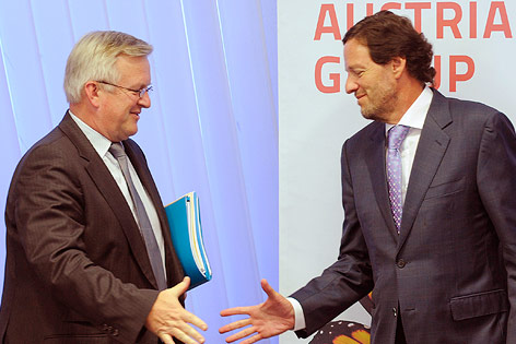 © APA/Jobert Jäger Chef Rudolf Kemler und America Movil CFO Carlos Garcia Moreno