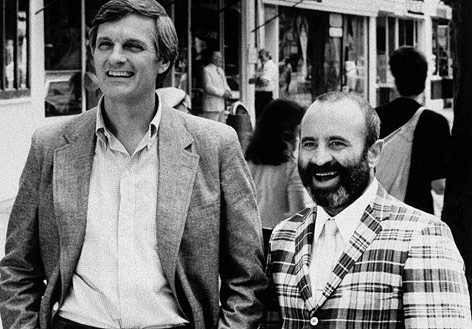 © AP Alan Alda, Bob Hoskins
