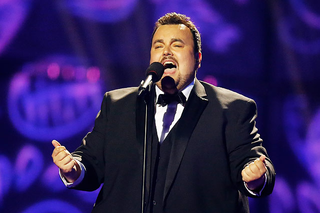 © APA/AP/Frank Augstein Der belgische Sänger Axel Hirsoux während seiner Performance