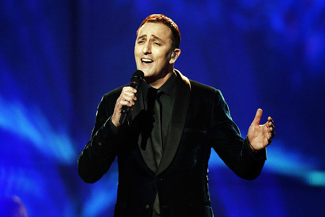 © APA/AP/Frank Augstein Sänger Sergej Cetkovic (Montenegro) während seiner Performance
