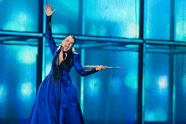© APA/EPA/Nikolai Linares Tinkara Kovac performt "Round and Round" für Slowenien