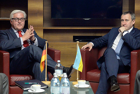 Deutscher Außenminister Frank-Walter Steinmeier und Ukrainischer Außenminister Andrej Deschtschiza