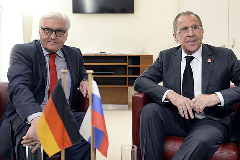 Deutscher Außenminister Frank-Walter Steinmeier und Russlands Außenminister Sergej Lawrow