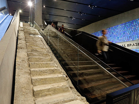 © APA/AP Original-Stiege