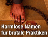 Ein Seil neben einem Fuß