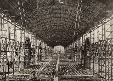 Bau des Industriepalasts, 1872