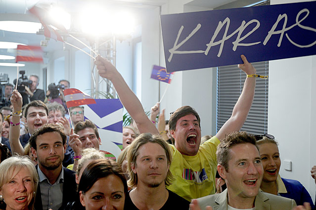 © APA/Georg Hochmuth Jubel in der ÖVP-Parteizentrale