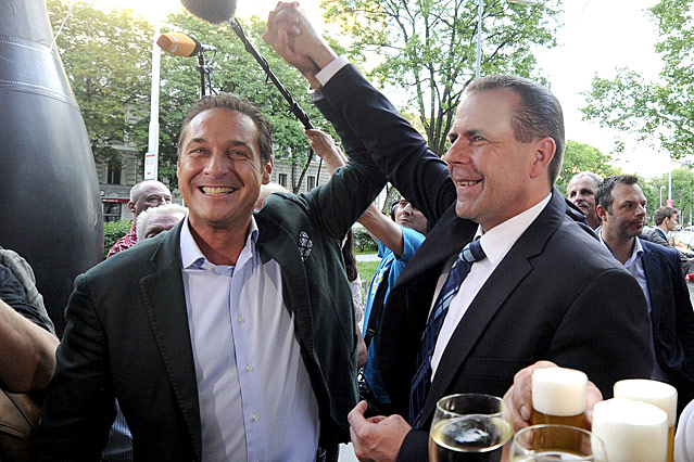 © APA/Herbert Pfarrhofer FPÖ-Chef Heinz-Christian Strache und Spitzenkandidat Harald Vilimsky