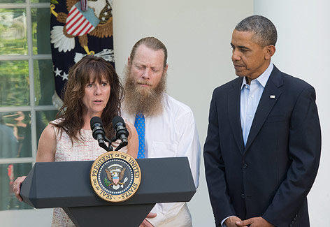 © APA/EPA/John Harrington Jani Bergdahl, Bob Bergdahl, Barack Obama