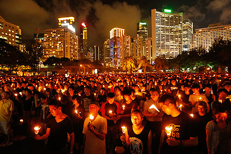 © APA/AP/Kin Cheung Lichtermeer in Hongkong