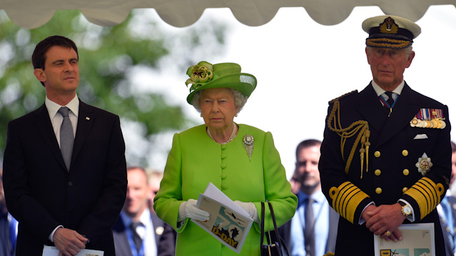 Die britische Queen und Prinz Charles bei den D-Day-Gedenkfeiern