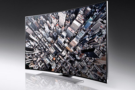 © Samsung Gebogener UHD-Fernseher