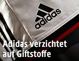 Adidas-Logo auf einem Shirt