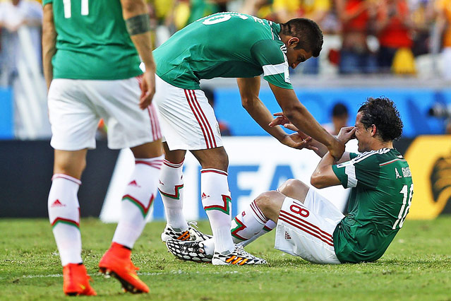 © APA/EPA/Julio Munoz Ponce und Guardado (Mexiko) trauern