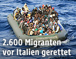 Fl&uuml;chtlingsboot vor Lampedusa
