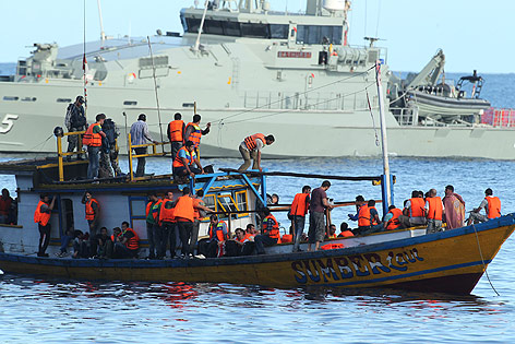 © Picturedesk.com/Action Press/Colin Murty Flüchtlingsboot
