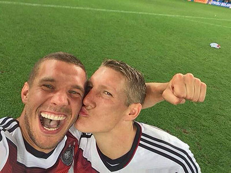 © Twitter Selfie mit Podolsky und Bastian Schweinsteiger