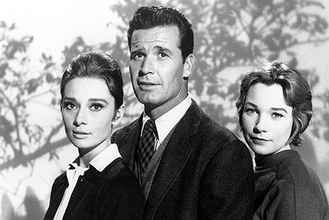 © APA/dpa/UPI James Garner mit Schauspiel-Kolleginnen Audrey Hepburn und Shirley MacLaine