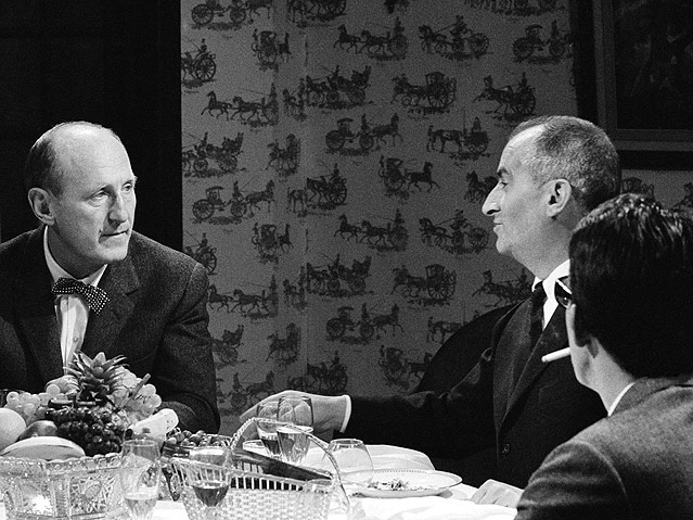 © Corbis/Manuel Litran Louis de Funes und Andre Bourvil am Set von "Le Corniaud"