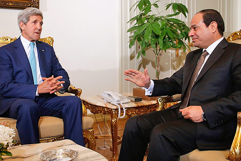 © AP Der ägyptische Machthaber Abdel-Fatah Al-Sisi und US-Außenminister John Kerry