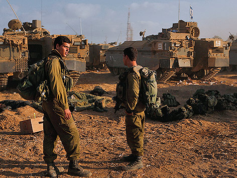 © Reuters/Siegfried Modola Israelische Soldaten an der Grenze zum Gazastreifen