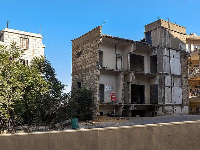© ORF.at/Peter Prantner Von Bürgerkrieg zerstörtes Haus