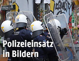 Polizisten bei der Räumung eines Wohnhauses in Wien