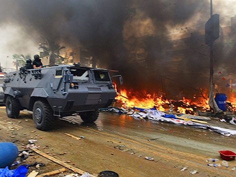 © APA/EPA/El Watan Ausschreitungen am Platz "Rabaa al-Adawija" in Kairo im August 2013
