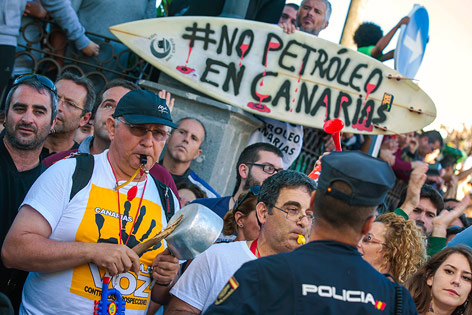 Demonstration gegen Ölbohrungen auf Fuerteventura