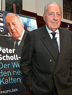 Scholl-Latour stellt am 25.11.2008 in Berlin sein neues Buch "Der Weg in den neuen Kalten Krieg" vor