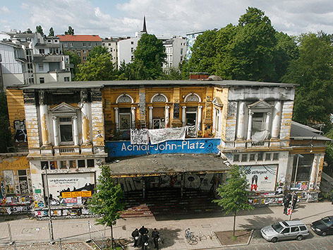 © Reuters/Christian Charisius Rote Flora in Hamburg