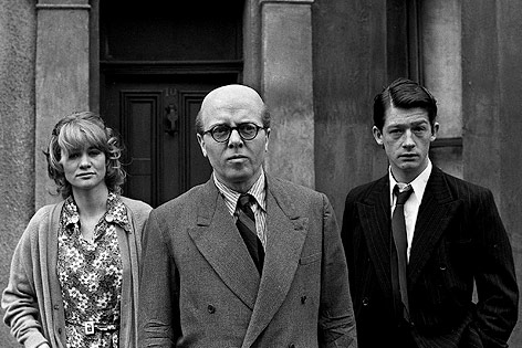 © AP/Bob Dear Richard Attenborough 1970 im Film "10 Rillington Place" zwischen Judy Geeson und John Hurt