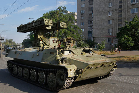 © AP/Sergei Grits Panzer in der Ostukraine
