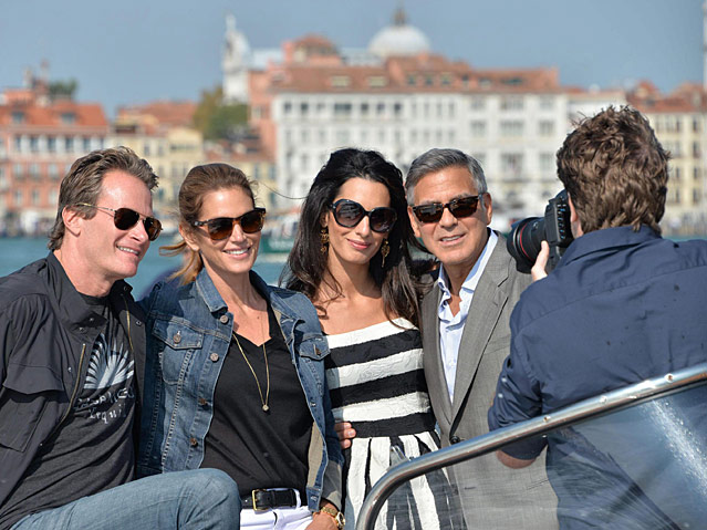 © APA/EPA/Andrea Merola Rande Gerber, Cindy Crawford, Amal Alamuddin und George Clooney