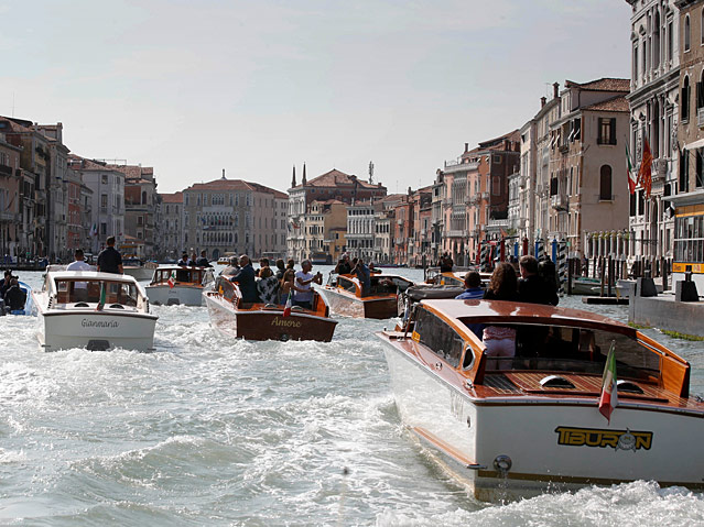 © AP/Luca Bruno Wassertaxis am Canale Grande