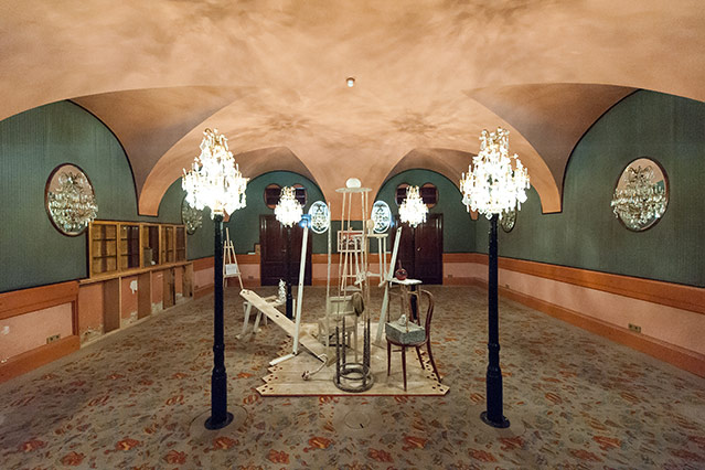 © ORF.at/Zita Köver Raum von Hermann Czech mit Kunstwerken von Heinz Frank im Palais Schwarzenberg