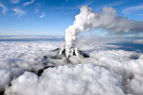 © Reuters/Kyodo Rauchsäule auf dem Mount Ontake